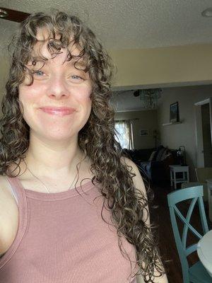 Carlie’s Cutting Edge Salon-Toledo Blade