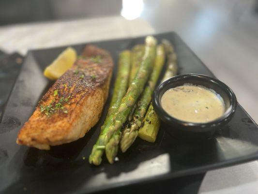 Salmon and asparagus