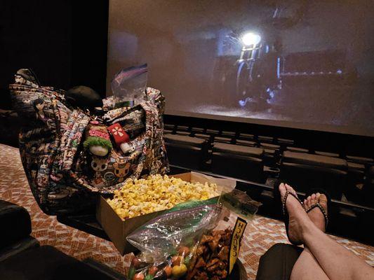 @Kapolei Commons 2/15/2025.Got here right on time 4the Previews, Yay.Lol! David & I always share a Med Popcorn.Mochi Crunch,$1.49 @Chef Zone