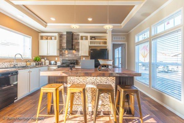 The 3 bedroom 2 bath Santa Fe model is 1,178 square feet of SHOWSTOPPER! Come in to Palm Harbor in Caddo Mills for more info!