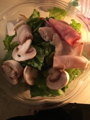 This is not a chef salad. Idk what this is. NOT HAPPY.