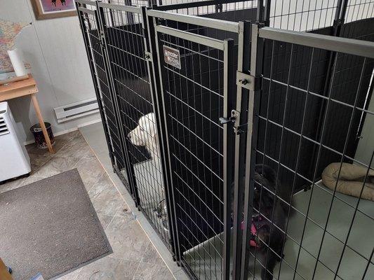 Rocky Knoll Boarding