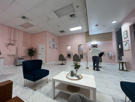 Clean and cute area!