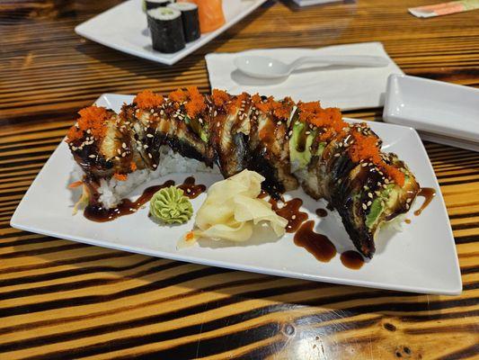 8 Piece Dragon Roll