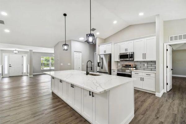 Timeless Kitchen Outlet is a locally owned and managed kitchen cabinet and remodeling showroom in Orlando, Florida.
