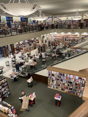 Barnes & Noble