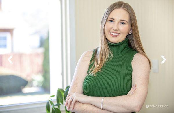 Moira is a somatic psychotherapist who sees teens, adults couples both in person and virtually.