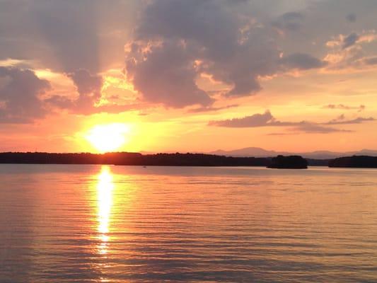 Mountain Lakes Pet Sitting