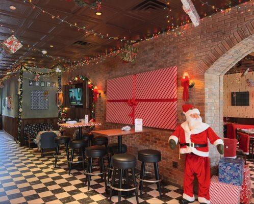 Miracle on Valley at Gus' Last Word