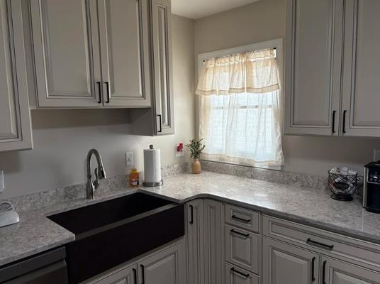 Final photos of kitchen remodel.