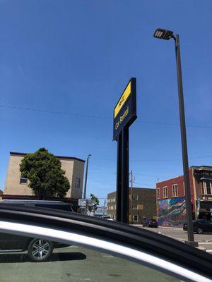 Hertz Car Rental - Eureka - B Street HLE