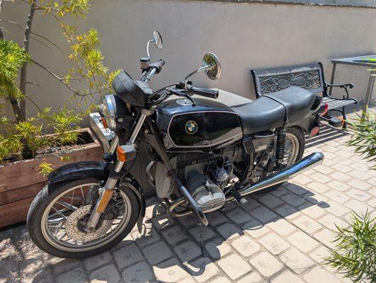 nicely cleaned up and starts with no problem now- thank you la superbikes