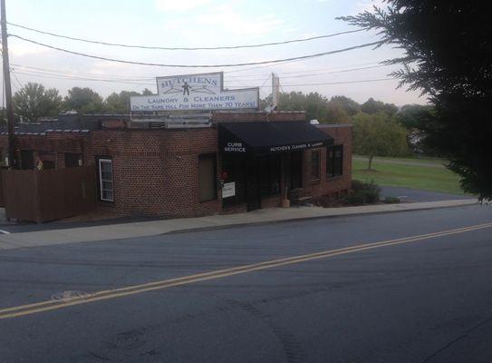 Hutchens Cleaners & Laundry