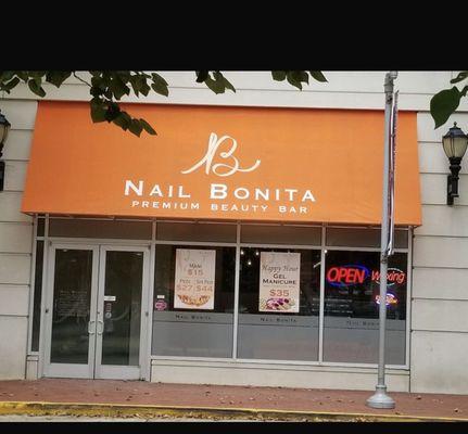 Nail shop