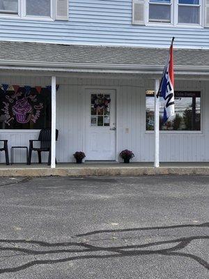 Storefront Twisted cakes