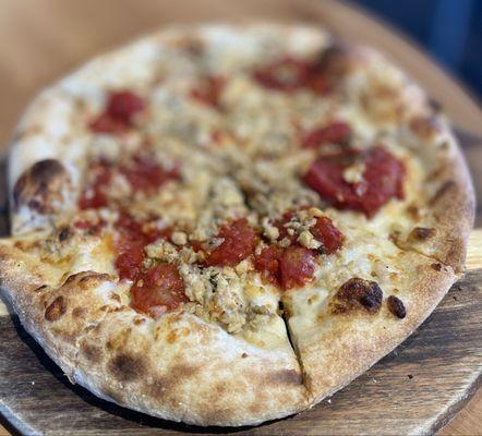 Chicken sausage pizza with tomato sauce