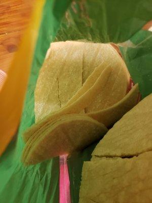 Salieron todas partidas las tortillas era la marca que más me gustaba