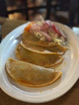 Tacos de canasta (chicharron)