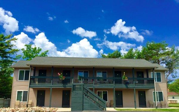 Blue Spruce Motel & Cabins