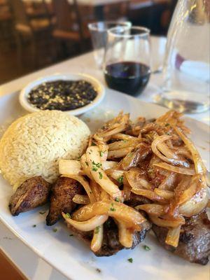 Bistec Encebollado