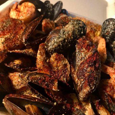 Garlic Shrimp and Mussels Tray