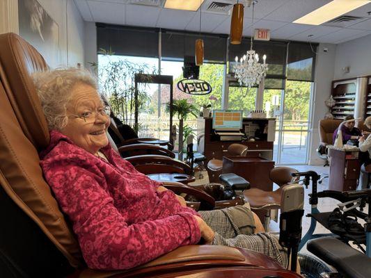 Sterling Nails & Beauty