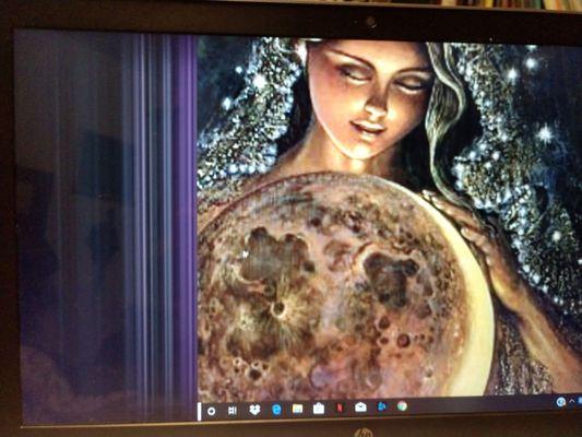 Looking to get this fixed. Happens on start up. Will become fullscreen if moved but can make the full screen flicker.