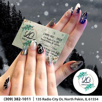 When winter meets elegance--our stunning black nails are the perfect way to add some bold beauty to the cold season!