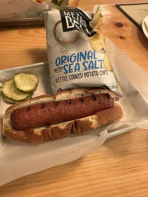 Hotdog and chips