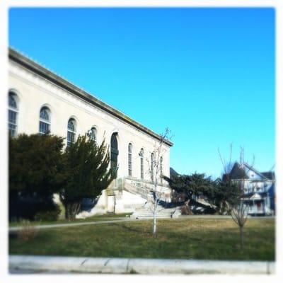 Knight Memorial Library