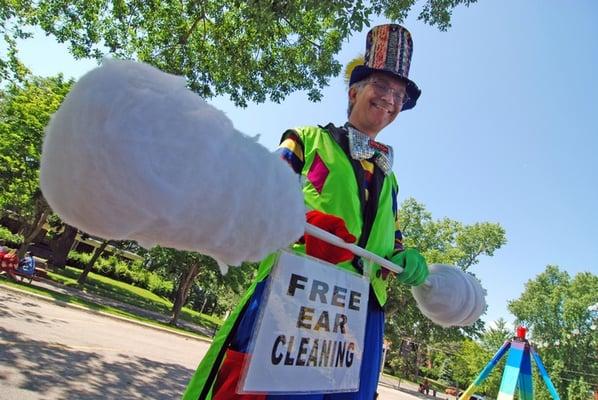 Stretch - the nine foot clown