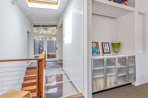 424 Courtney Street Mid Century Modern home in Ashland Oregon