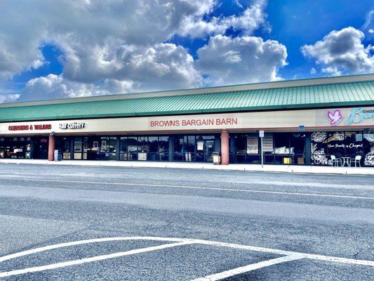 Browns Bargain Barn, Glassboro storefront
