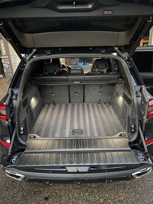 BMW X5 detailed trunk space