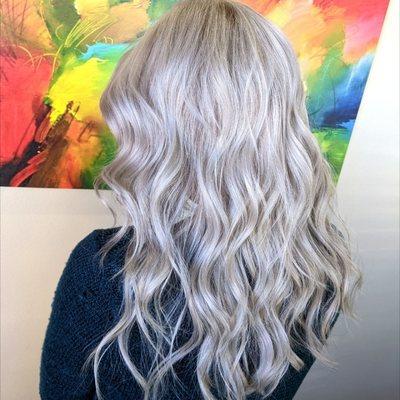 Ashy platinum blonde