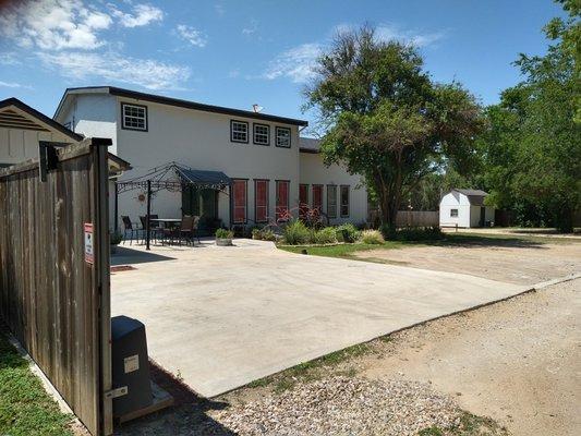 Tree of Life healing center. Active Life Chiropractic Clinic. Pure Soul Alchemy is located here as well.