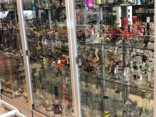 Star Smoke And Gifts