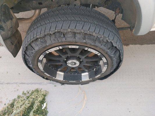 Jose Valencia's Towing