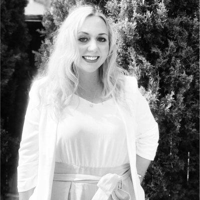 Ariadna Kapor Mobile Notary