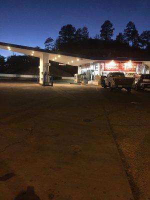 Woody's Food Store 110