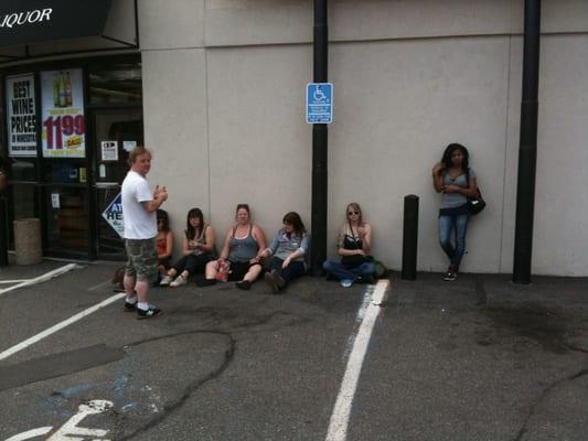 Hennepin Lake Liquor Store