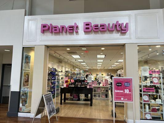 Nancy's Eyebrow is located inside Planet Beauty