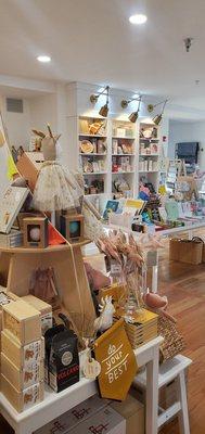 Beautiful store with cute children's items, home decor, entertaining and cards and gifts.