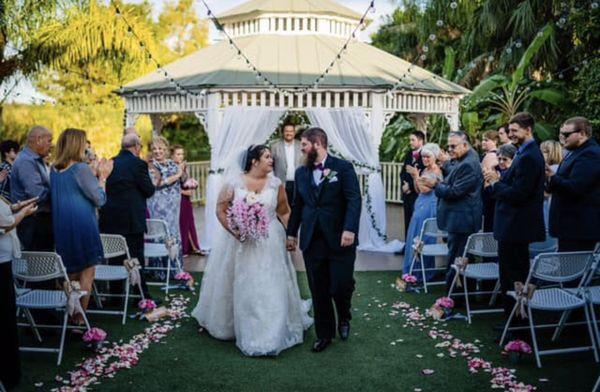 Nother beautiful wedding this past Sunday at Pavalion at Mixon Farms! Thank you Ying Photography for sharing your awesome pictures!