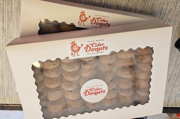 Call ahead to orer a large box for work, school or event. We are here with donuts near Jupiter and Palm Beach Gardens and North Palm Beach