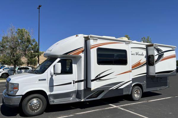 Universal Fleet RV & Auto Collision