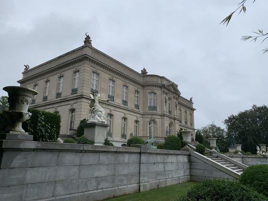 Elm’s Carriage House