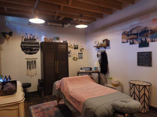 Amber Richardson, LMT