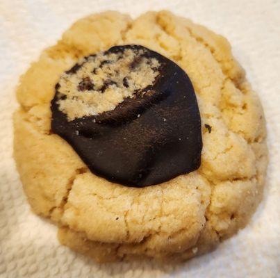 Almond cookie, just like the ones I had as a child growing up in the Bronx.