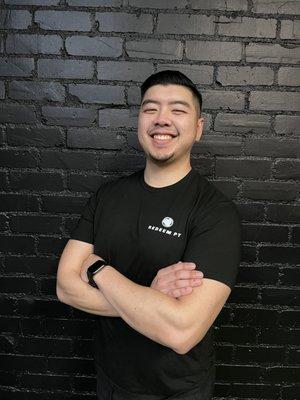Meet Dr. Wayne Wu our founder and head physical therapist. He specializes in all orthopedic injuries and sports performance coaching.